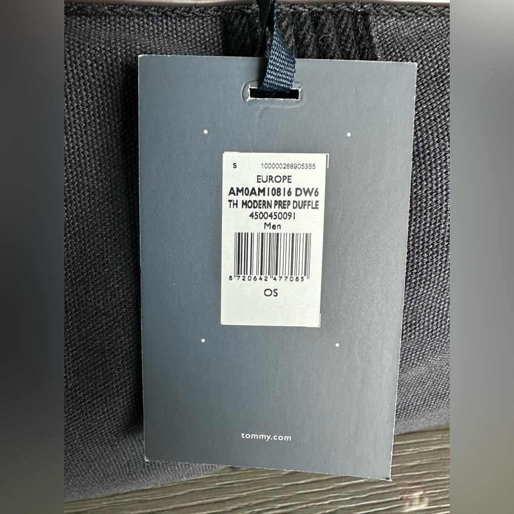 BRAND NEW DUFFLE Bag - Picture 7 of 15